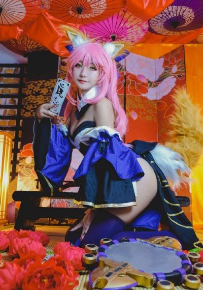 美女连体紧身衣凹进去的图片_BD高清完整版播放