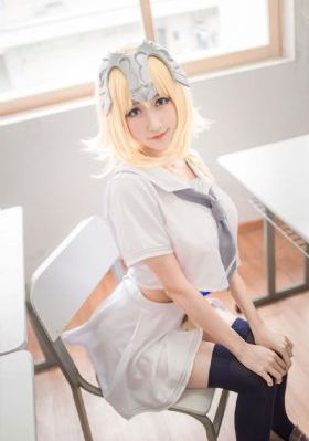 被大肉撵征服的巨ru麻麻主演_BD国语高清视频播放